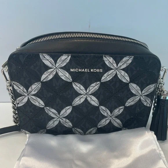 NWT! Michael Kors Crossbody MD Camera Bag Black/Silver Floral Monogram - Picture 1 of 8